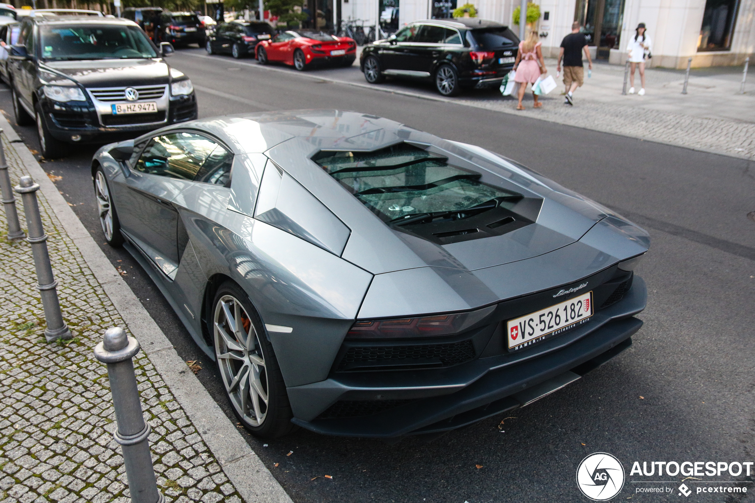 Lamborghini Aventador S LP740-4