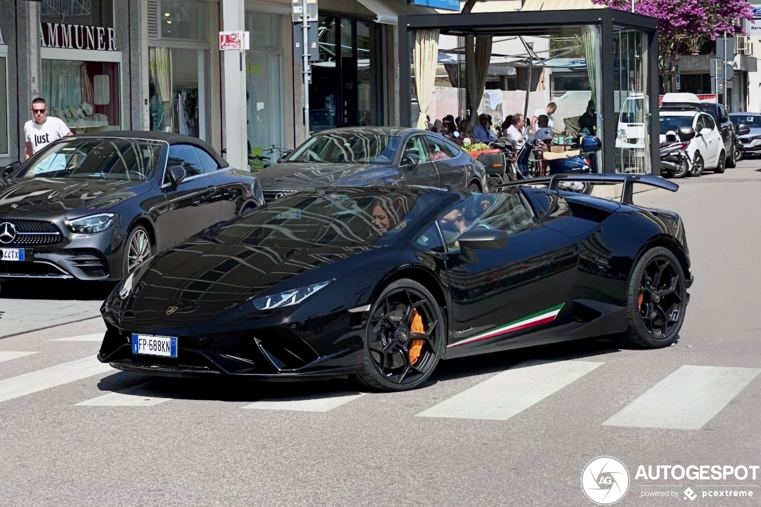 Lamborghini Huracán LP640-4 Performante Spyder