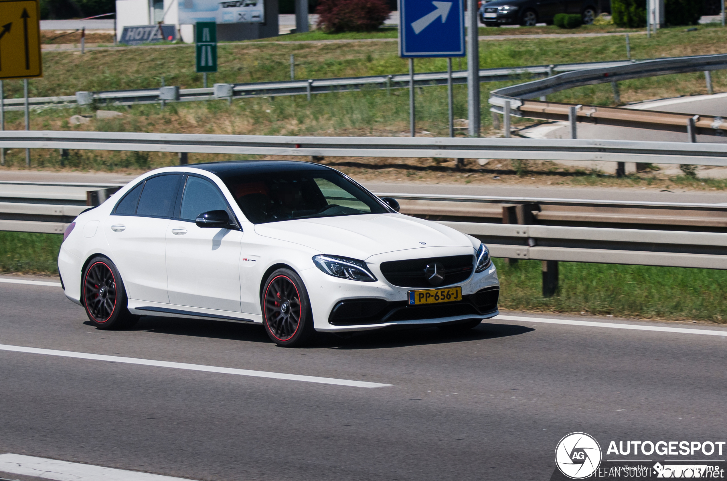 Mercedes-AMG C 63 S W205