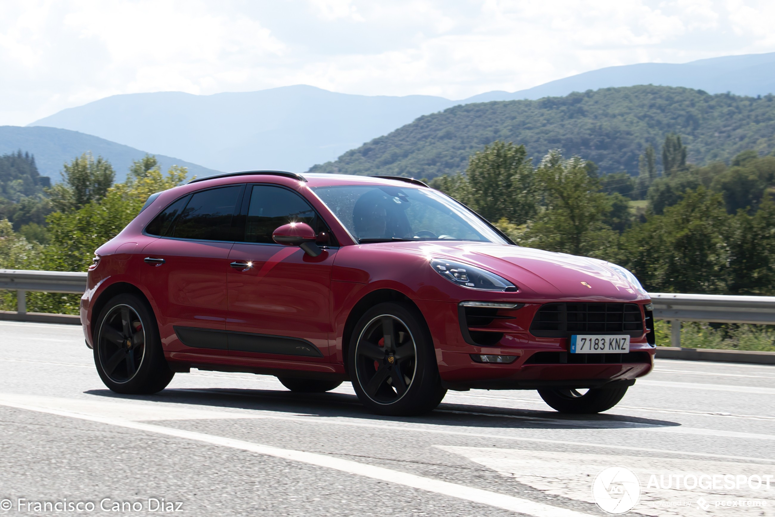 Porsche 95B Macan GTS