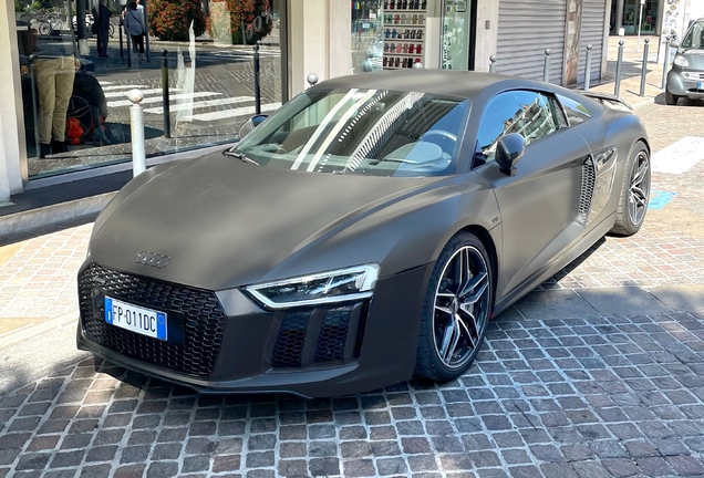 Audi R8 V10 Plus 2015