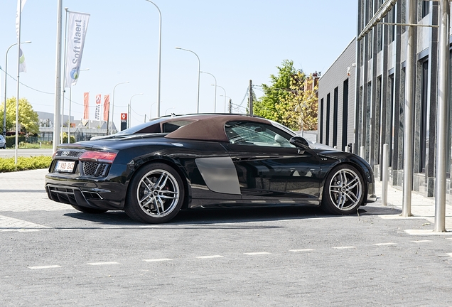 Audi R8 V10 Spyder 2016