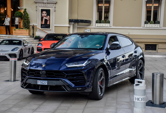 Lamborghini Urus