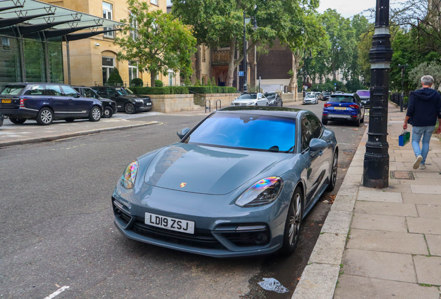 Porsche 971 Panamera Turbo S E-Hybrid