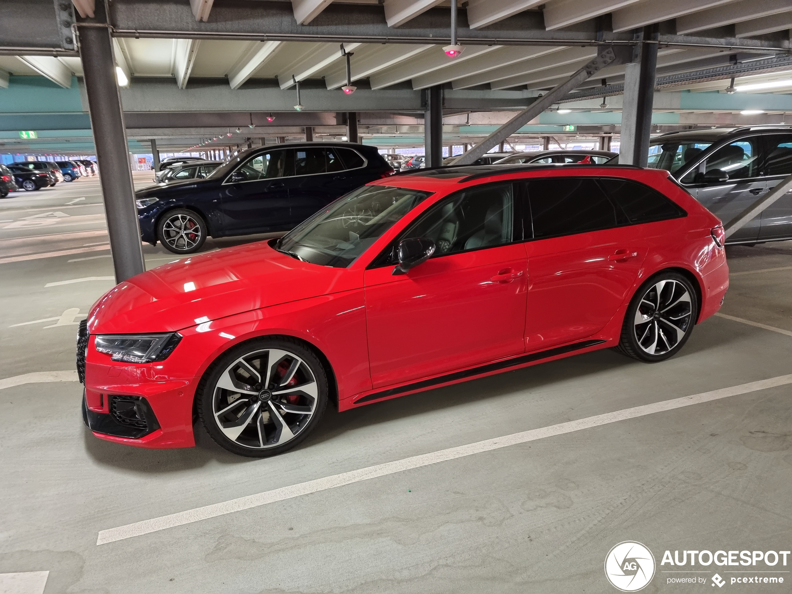 Audi RS4 Avant B9