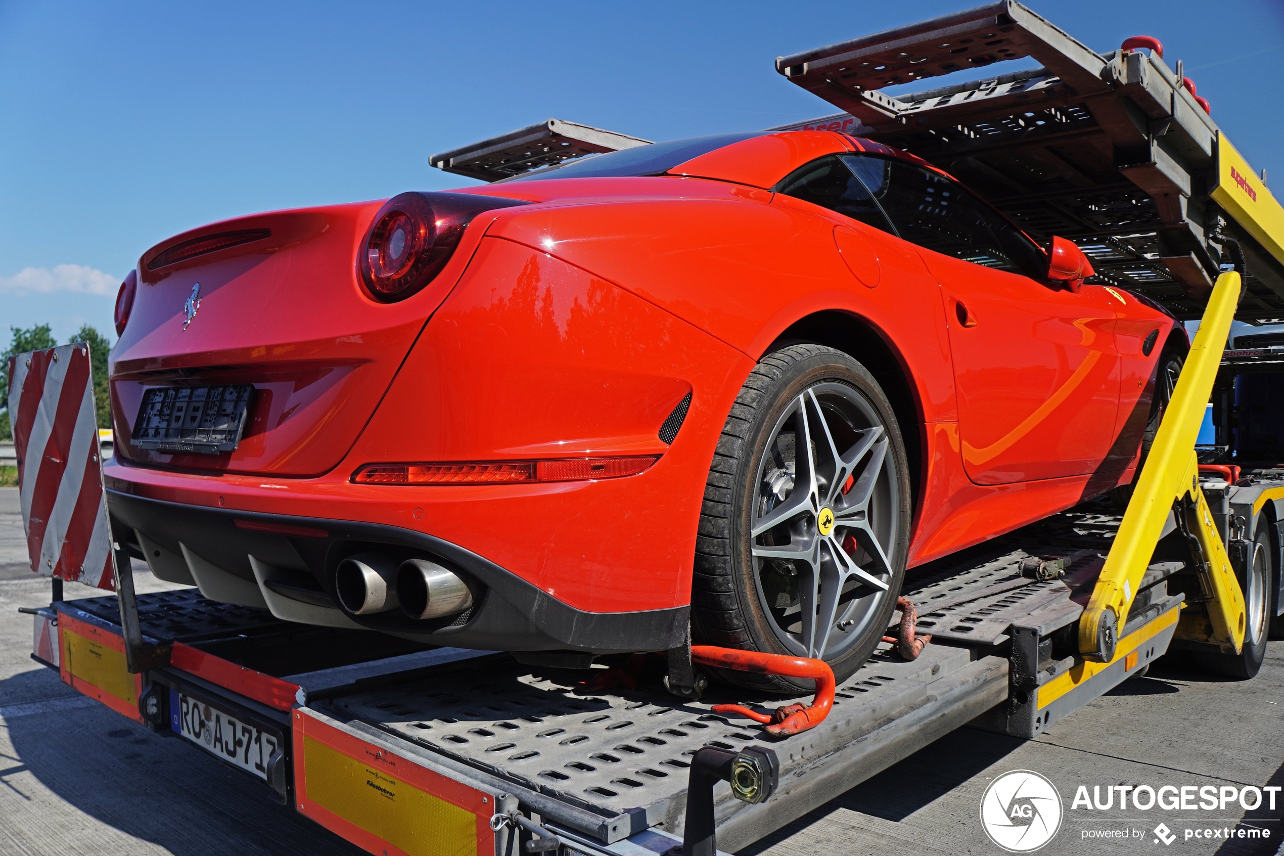 Ferrari California T