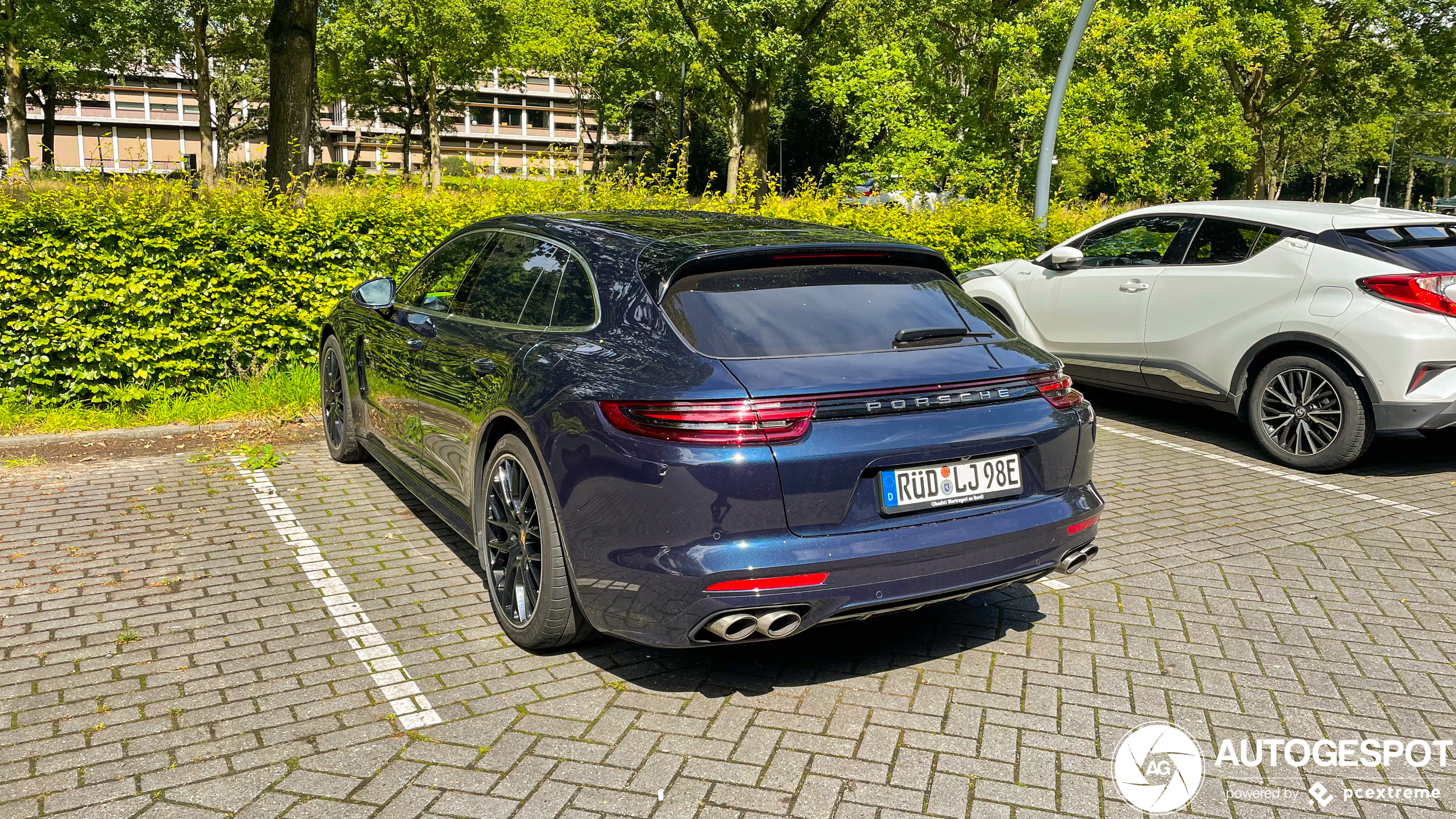 Porsche 971 Panamera Turbo S E-Hybrid Sport Turismo