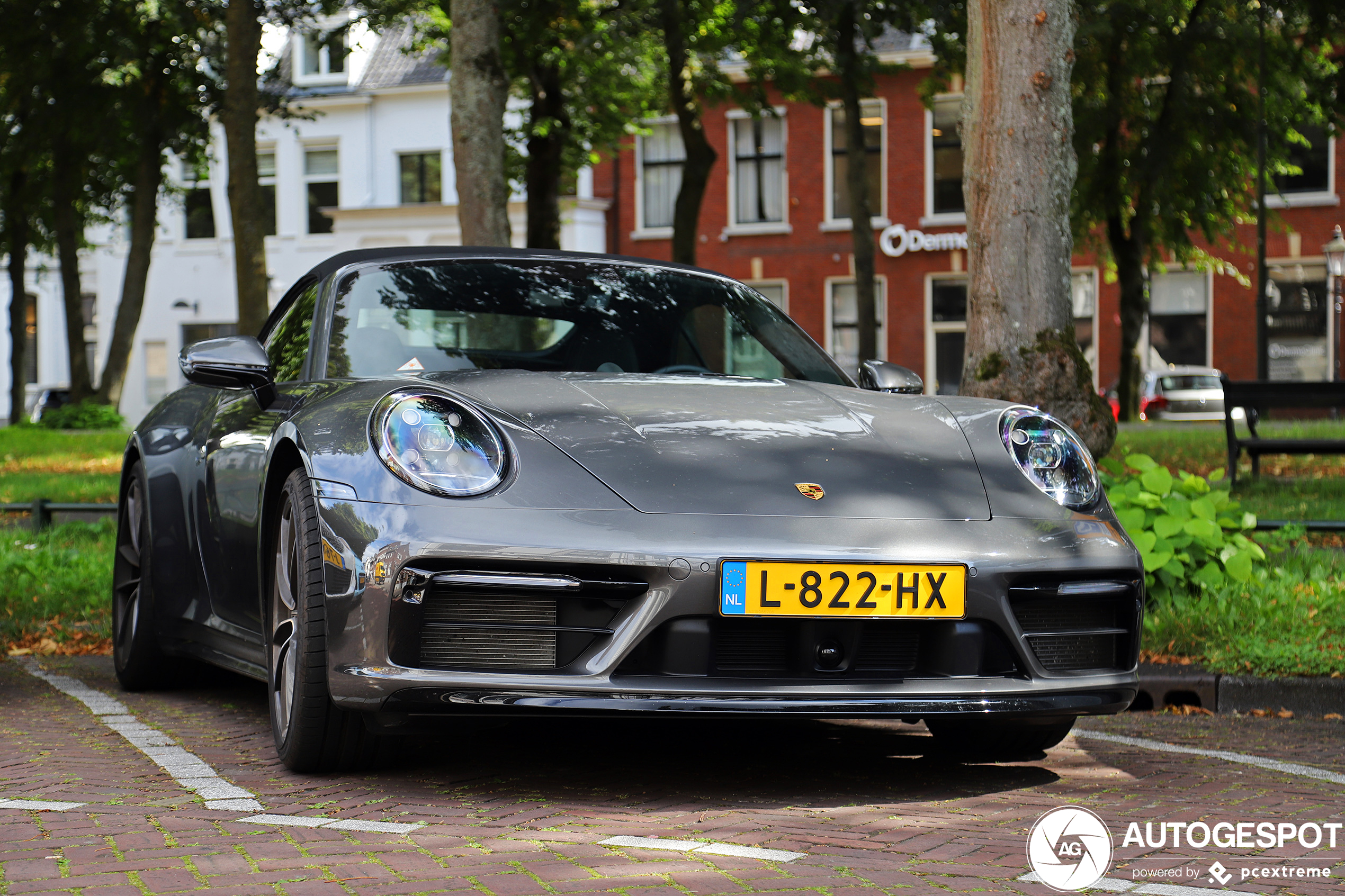 Porsche 992 Carrera 4S Cabriolet