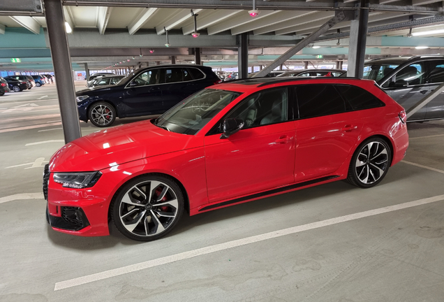 Audi RS4 Avant B9