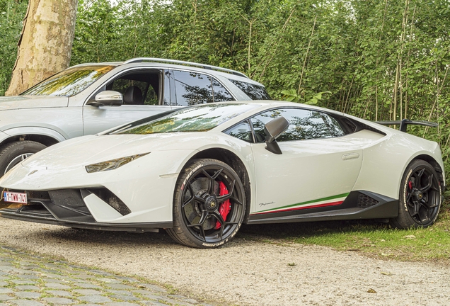 Lamborghini Huracán LP640-4 Performante