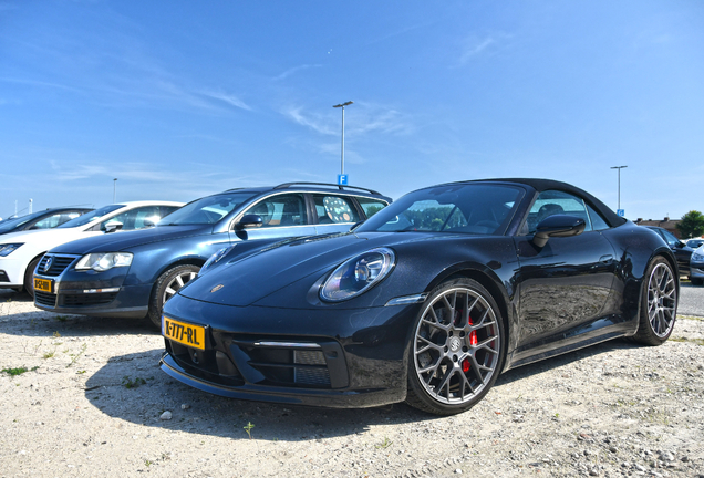 Porsche 992 Carrera 4S Cabriolet