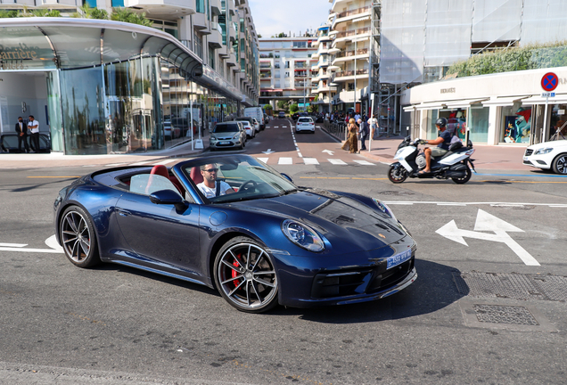 Porsche 992 Carrera 4S Cabriolet