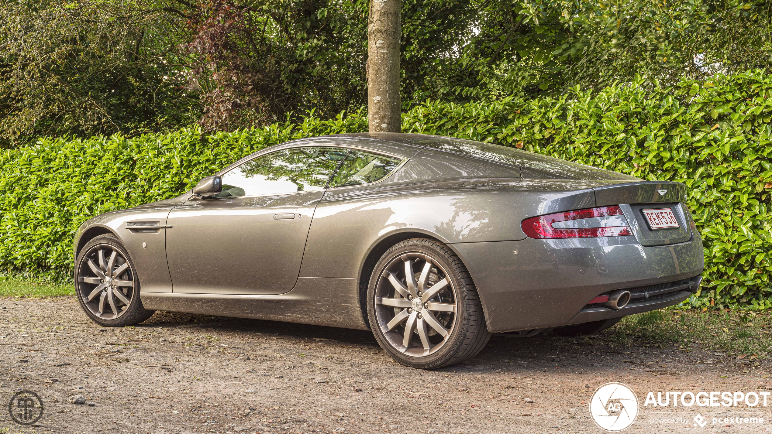 Aston Martin DB9