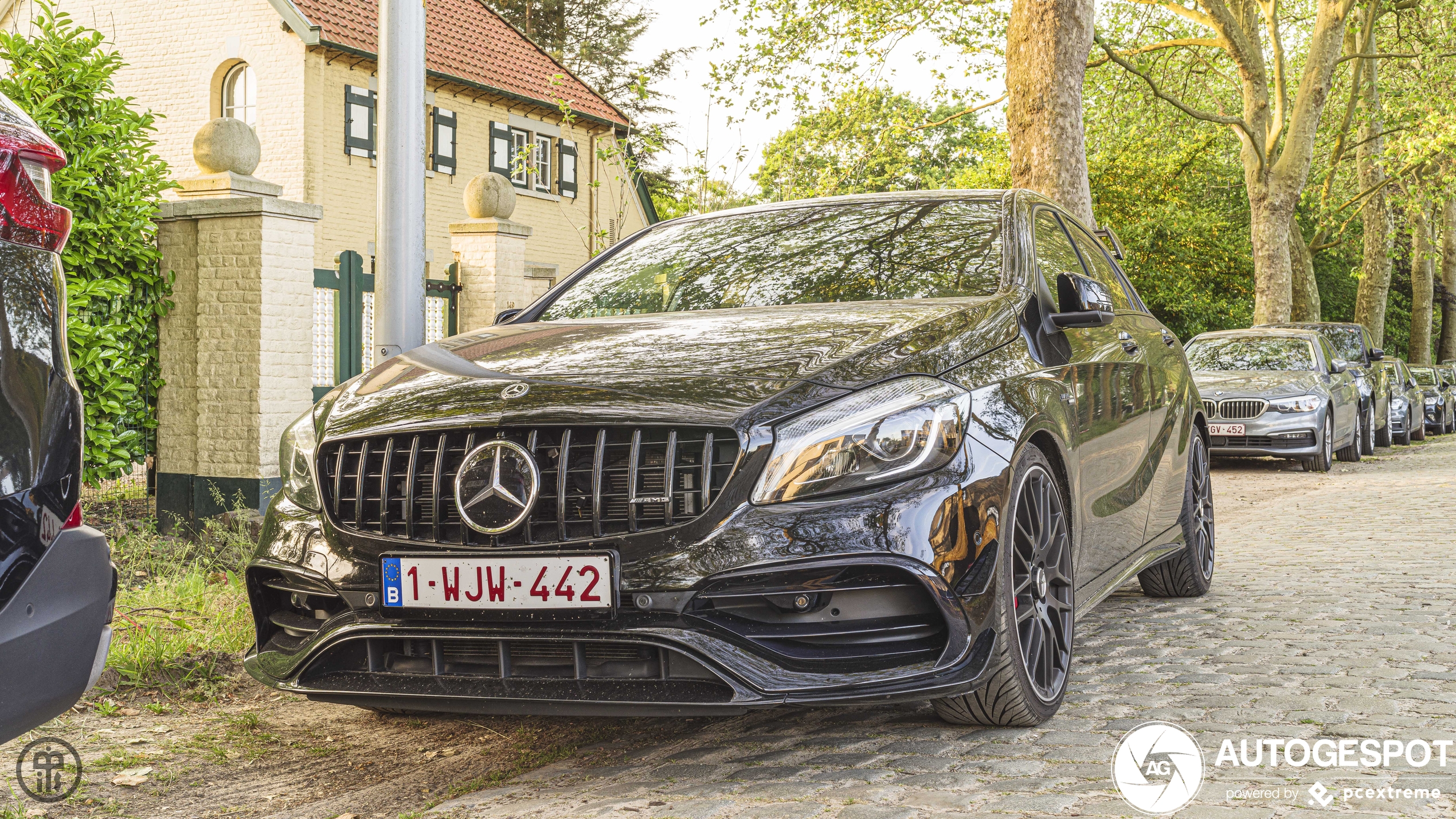 Mercedes-AMG A 45 W176 2015