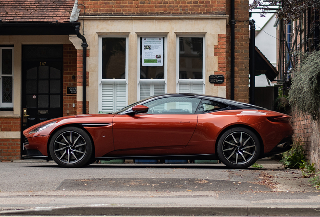 Aston Martin DB11