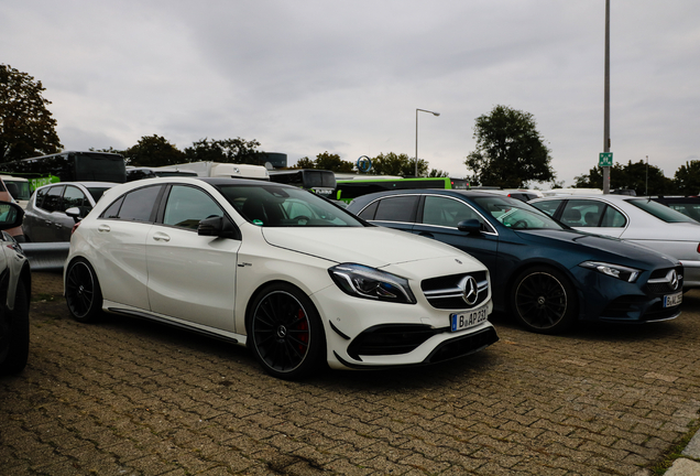 Mercedes-AMG A 45 W176 2015