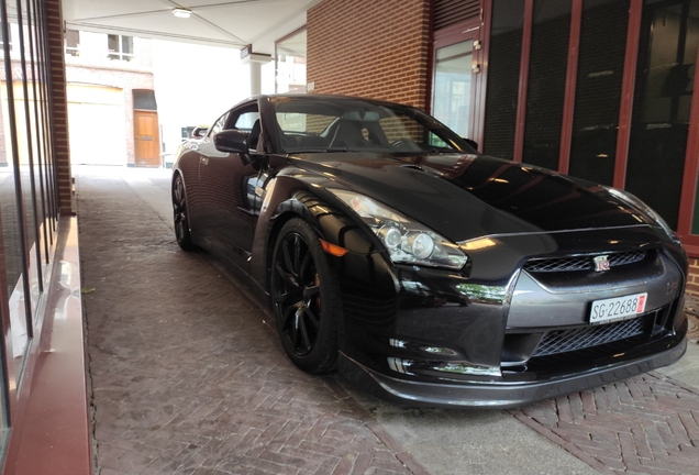 Nissan GT-R