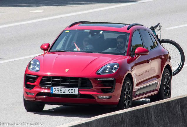 Porsche 95B Macan GTS