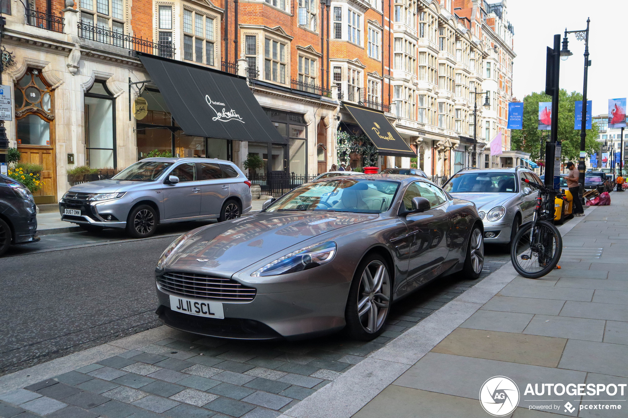 Aston Martin DB9 2013