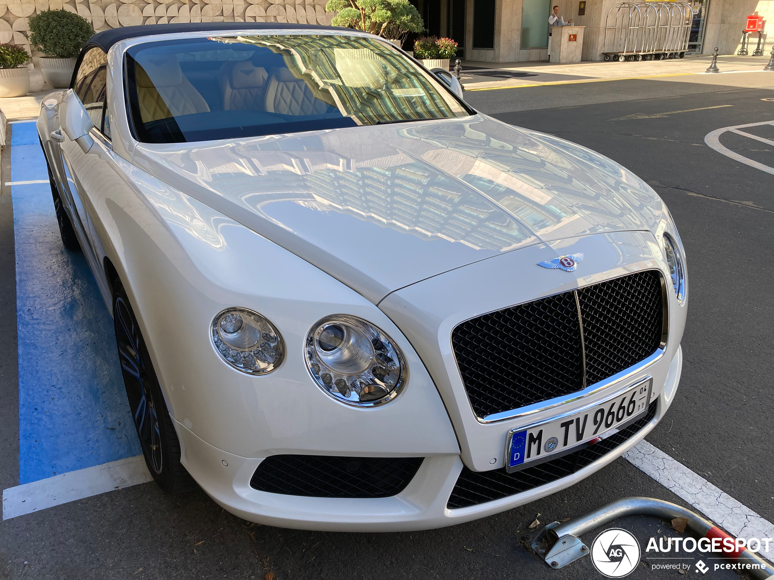 Bentley Continental GTC V8