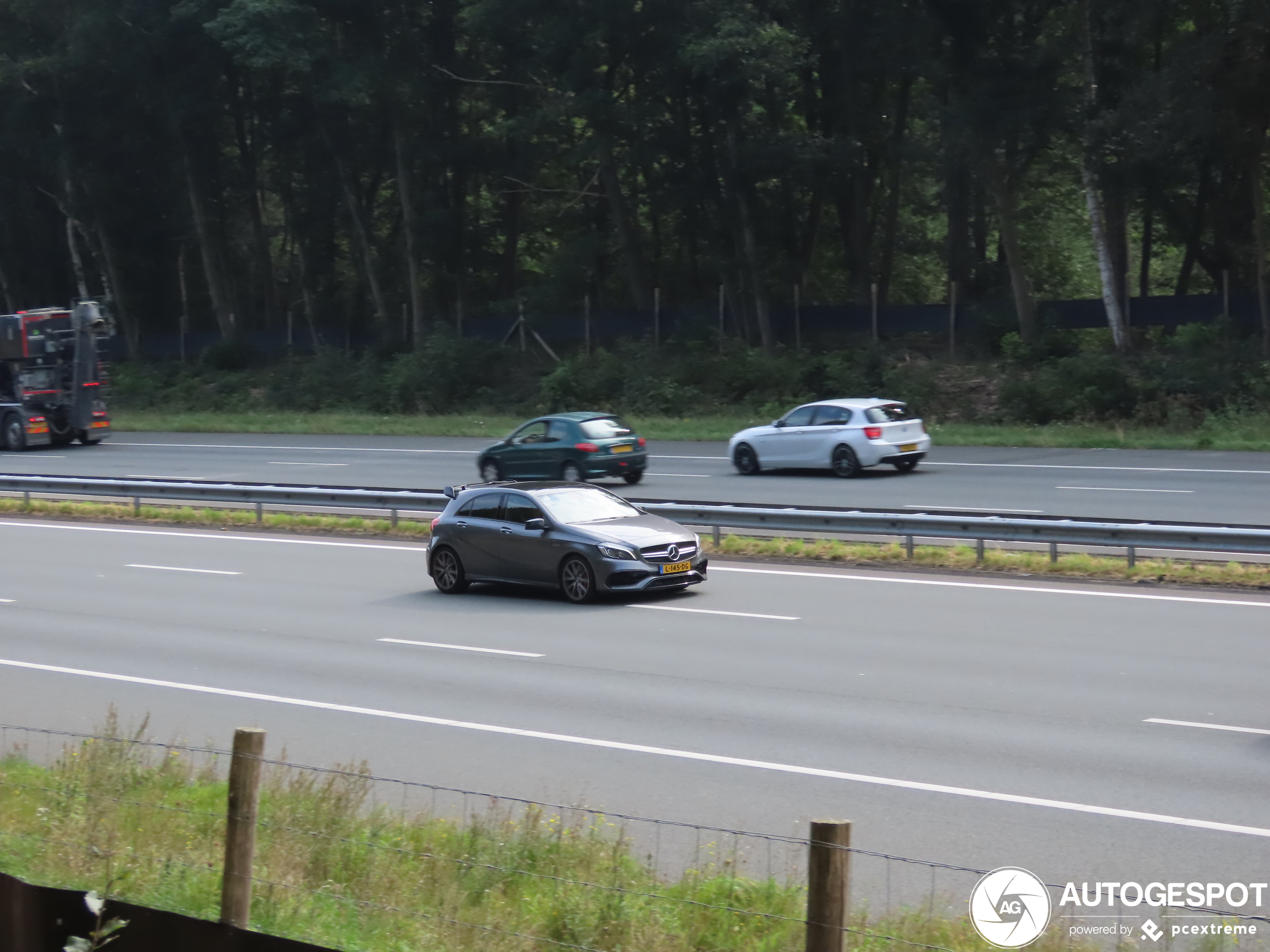 Mercedes-AMG A 45 W176 2015