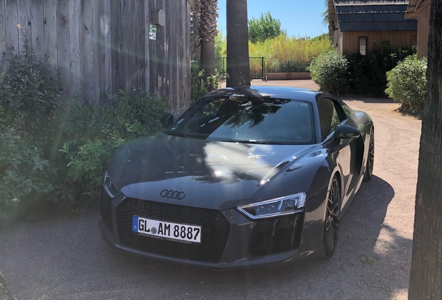 Audi R8 V10 Plus 2015