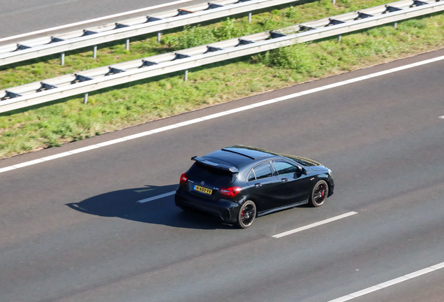 Mercedes-AMG A 45 W176 2015