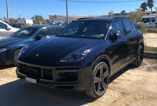 Porsche Cayenne Turbo S E-Hybrid