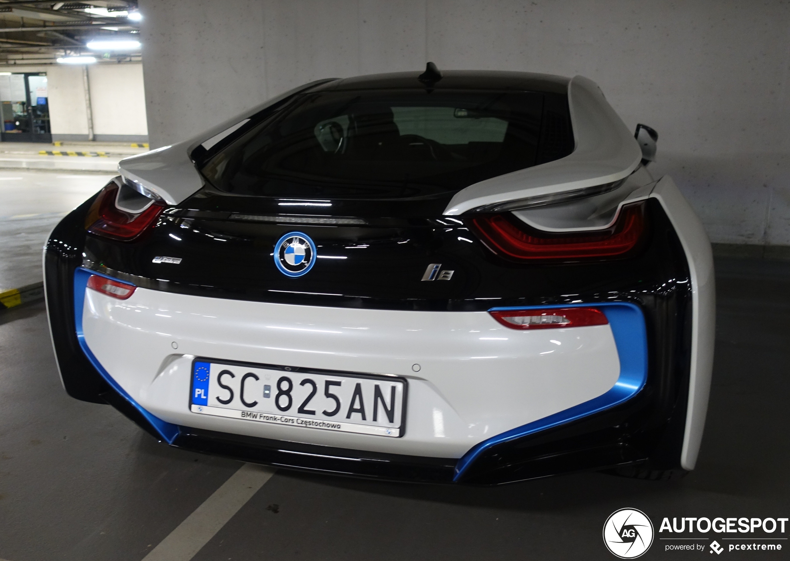 BMW i8