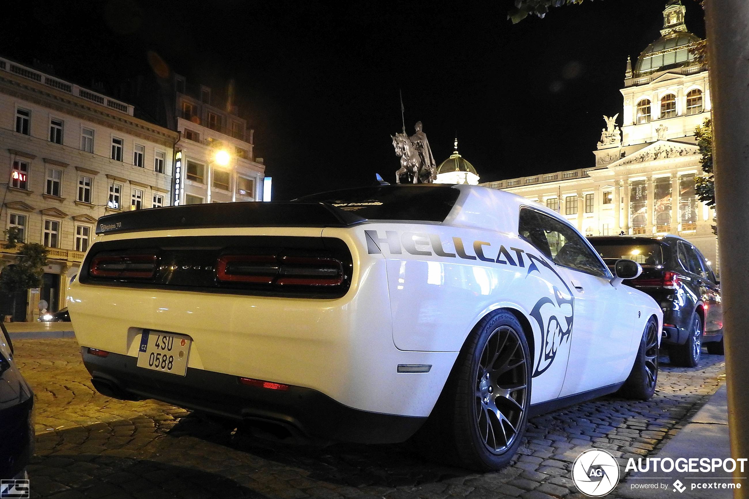 Dodge Challenger SRT Hellcat