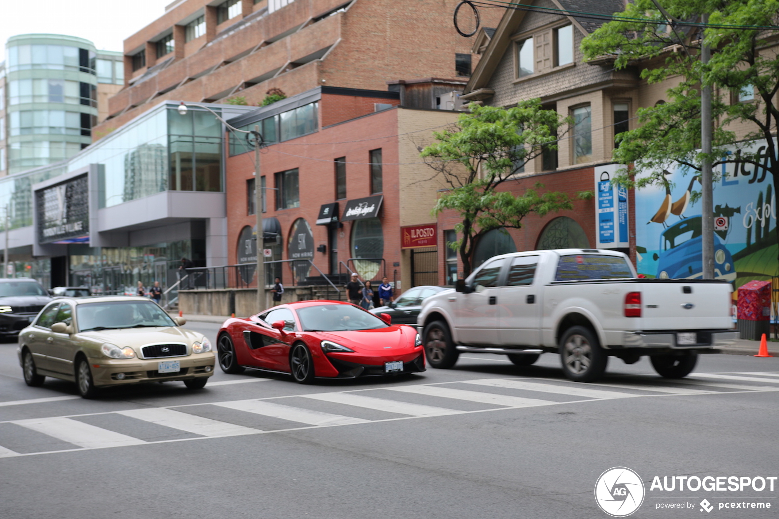 McLaren 570S