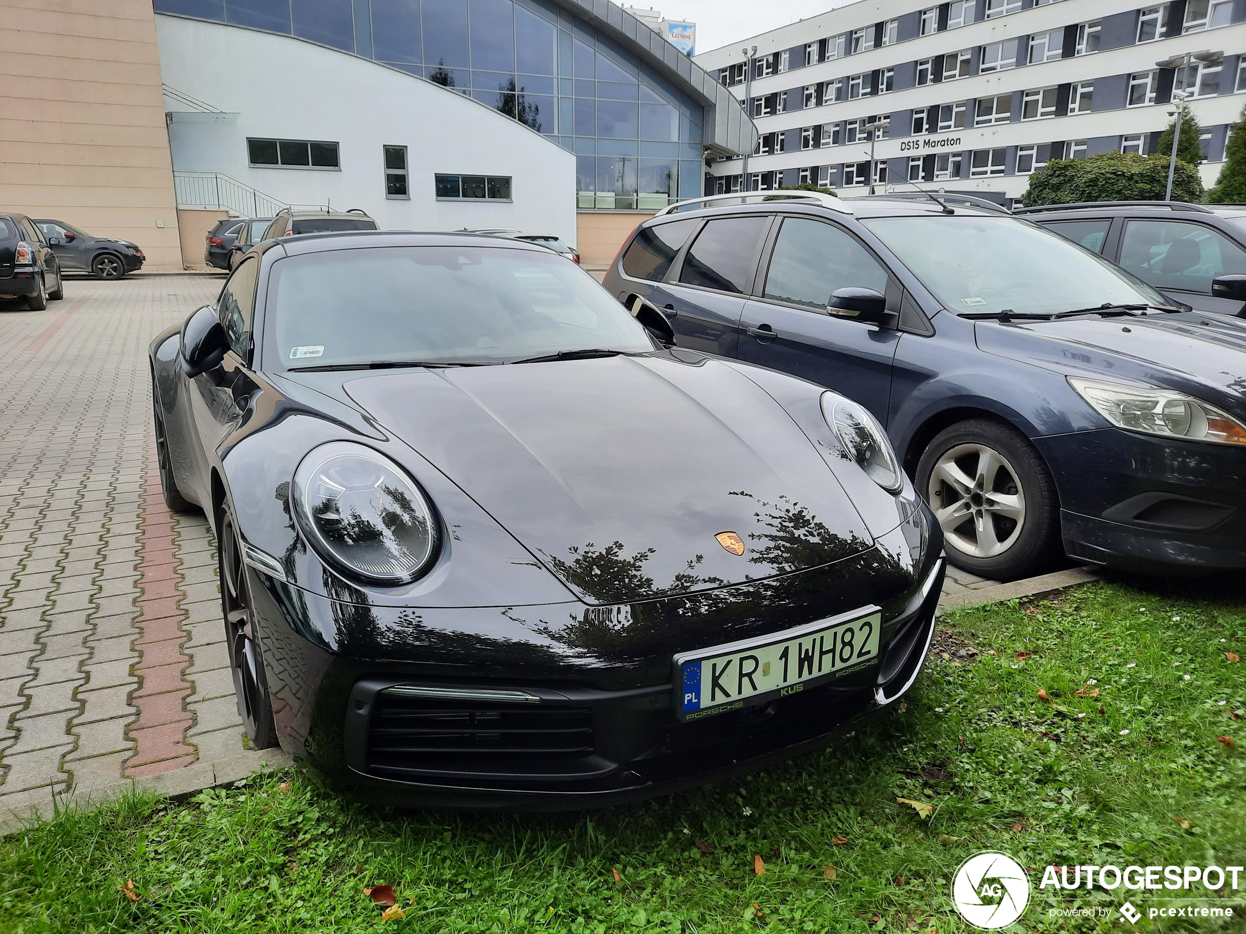 Porsche 992 Carrera 4S