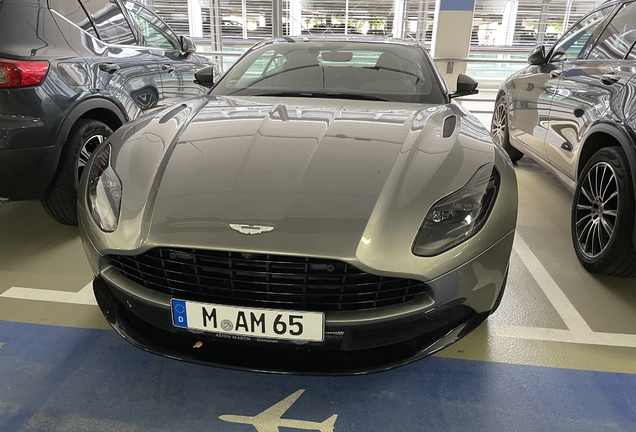 Aston Martin DB11 V8