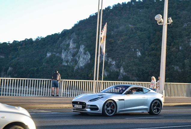 Jaguar F-TYPE R Coupé 2017