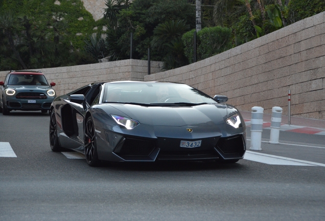 Lamborghini Aventador LP700-4 Roadster