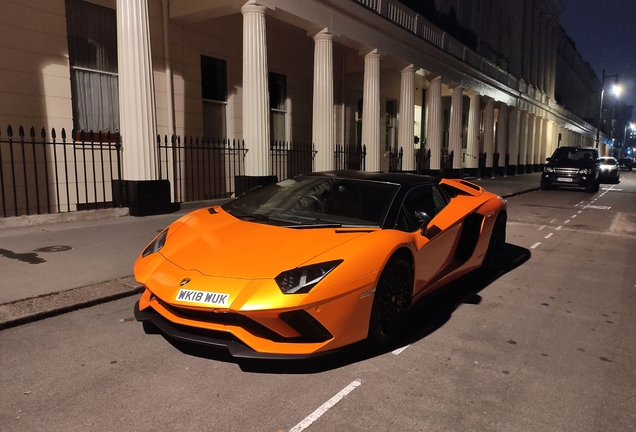 Lamborghini Aventador S LP740-4 Roadster