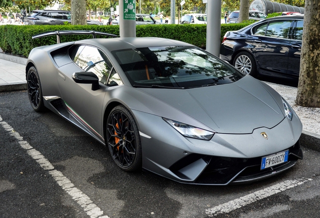 Lamborghini Huracán LP640-4 Performante