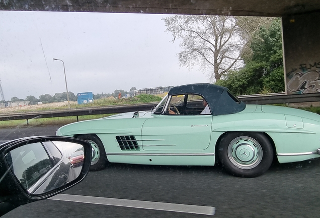 Mercedes-Benz 300SL Roadster