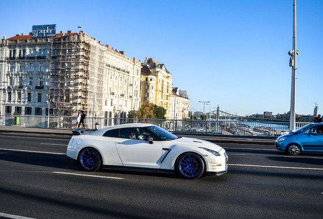 Nissan GT-R 2014