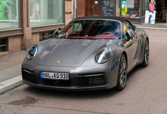 Porsche 992 Carrera 4S Cabriolet