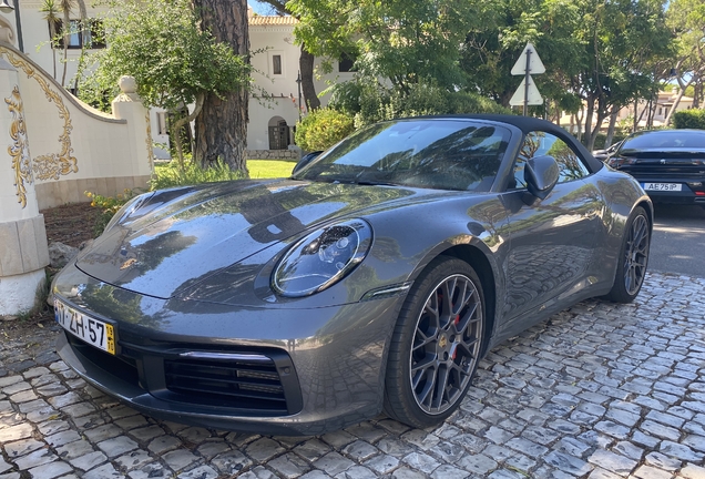 Porsche 992 Carrera 4S Cabriolet