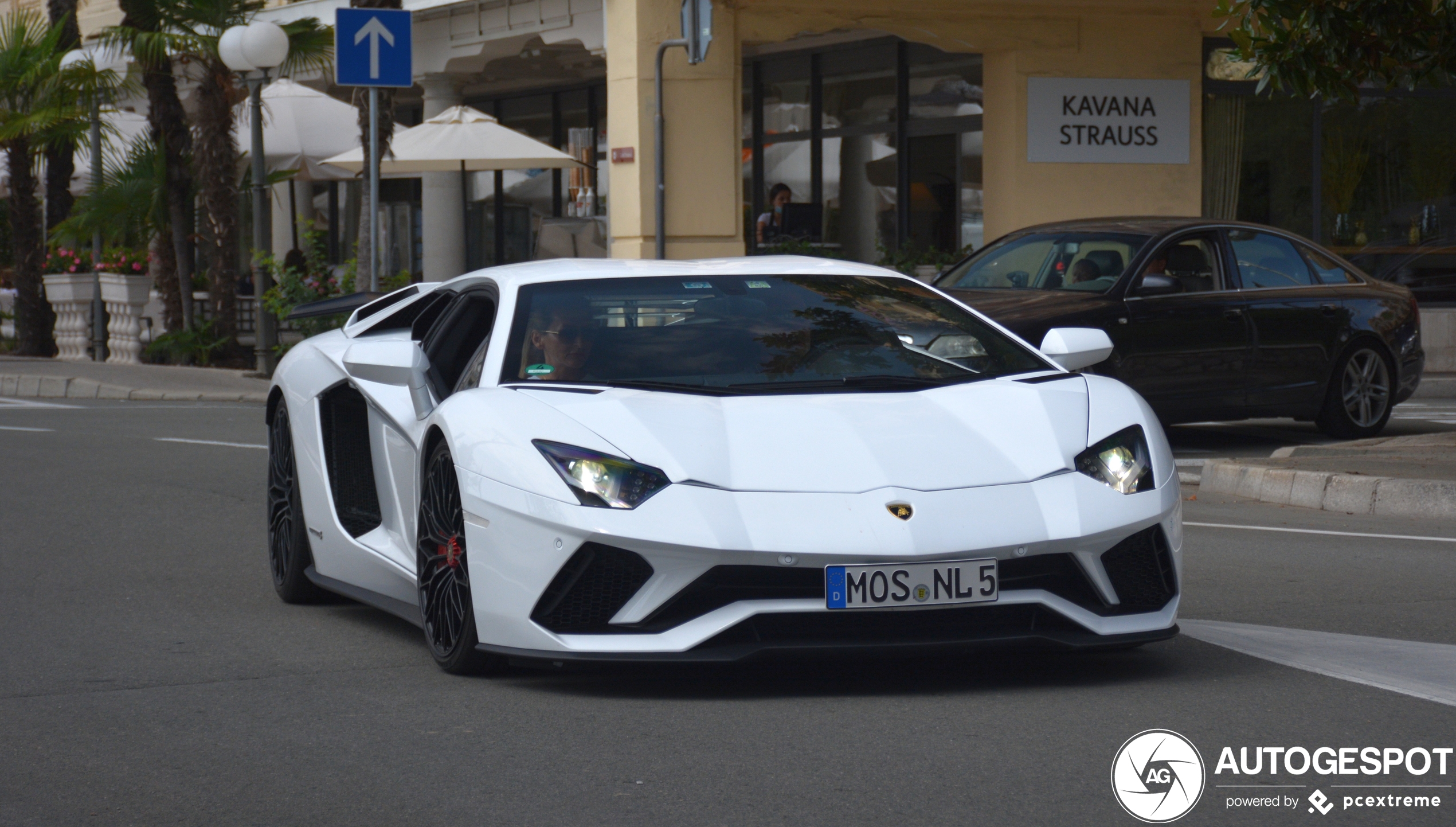 Lamborghini Aventador S LP740-4