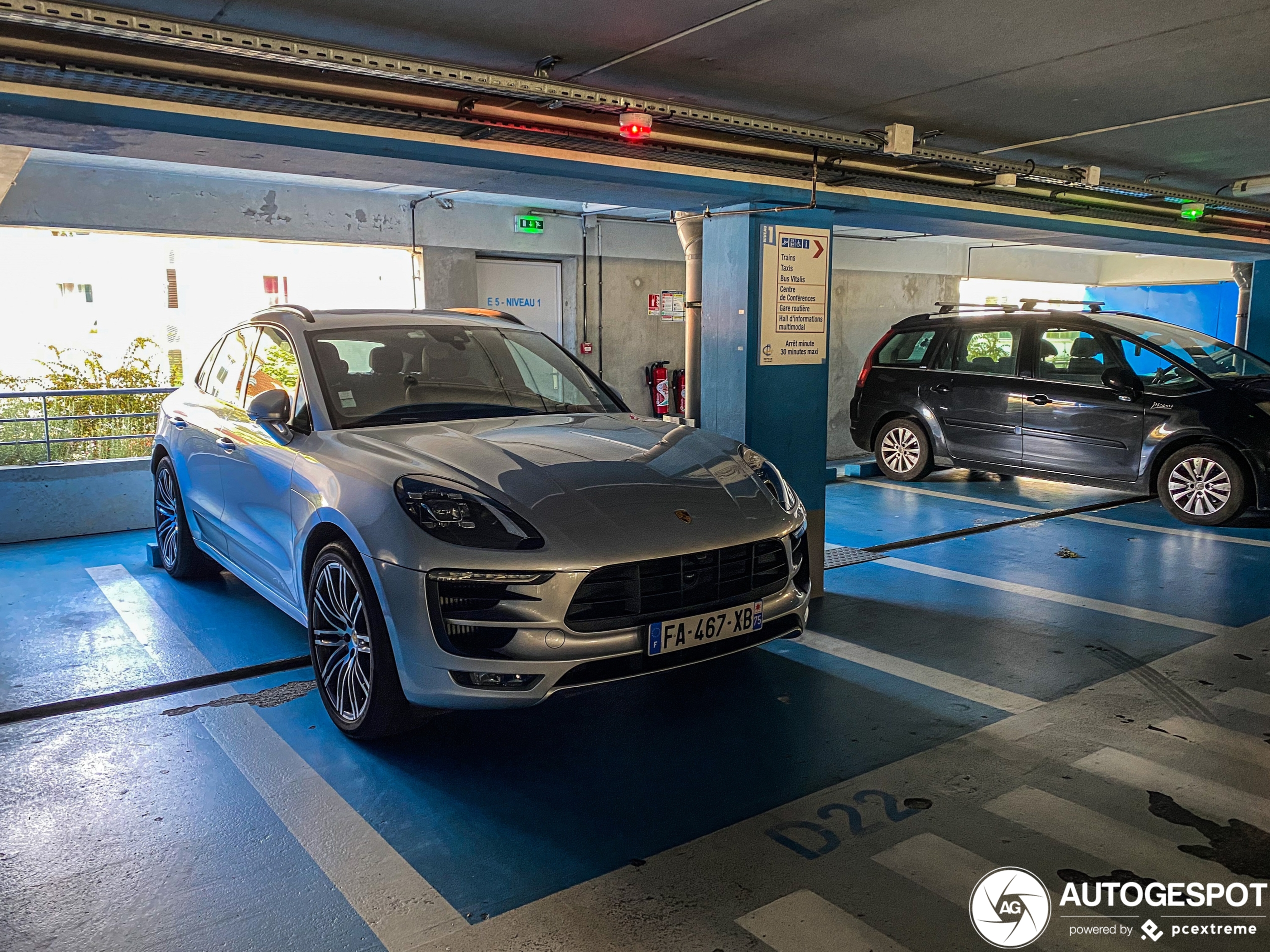 Porsche 95B Macan GTS