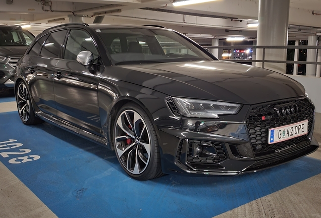 Audi RS4 Avant B9