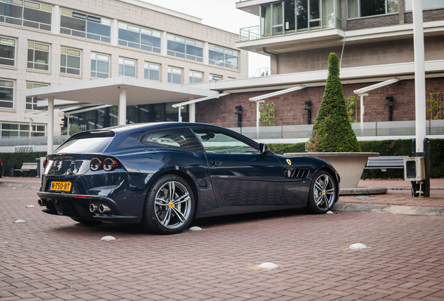 Ferrari GTC4Lusso