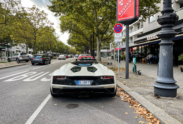 Lamborghini Aventador S LP740-4 Roadster