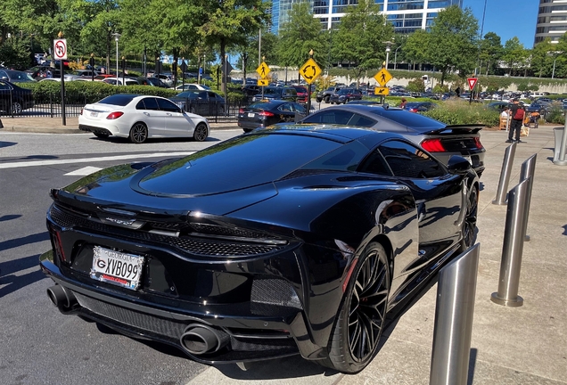 McLaren GT