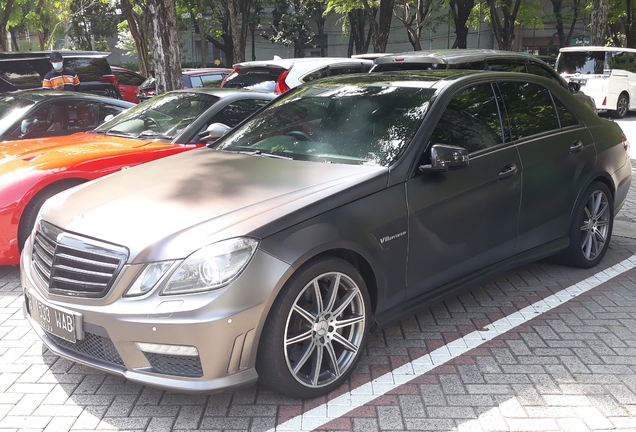 Mercedes-Benz E 63 AMG W212 V8 Biturbo