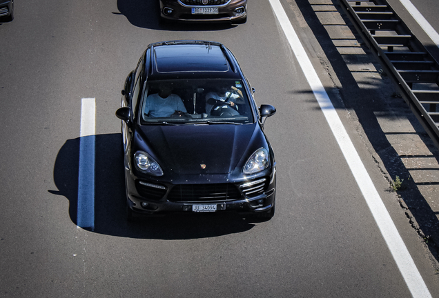 Porsche 958 Cayenne GTS