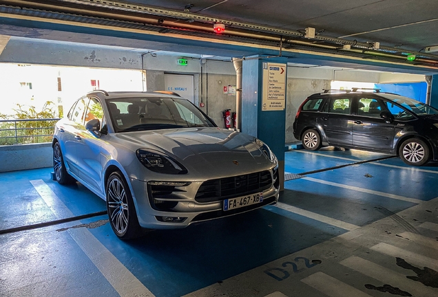 Porsche 95B Macan GTS